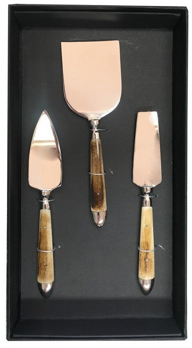Three stainless steel cheese knives of different sizes in presentation box.